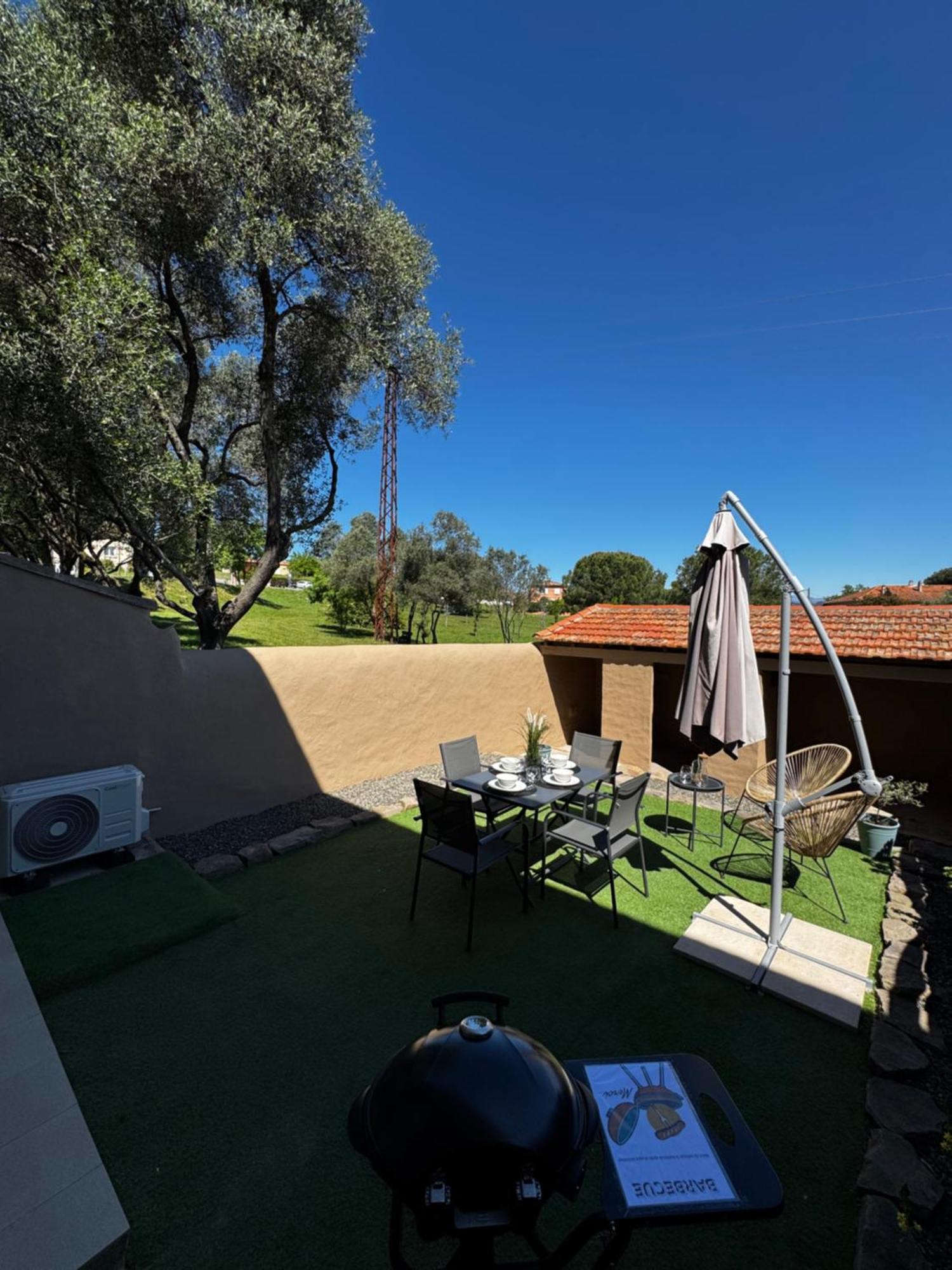 La Bastide Saint Pierre T2 - Jardin Apartment รอกเกอบรูน-ซูร์-อาร์ฌ็องส์ ภายนอก รูปภาพ